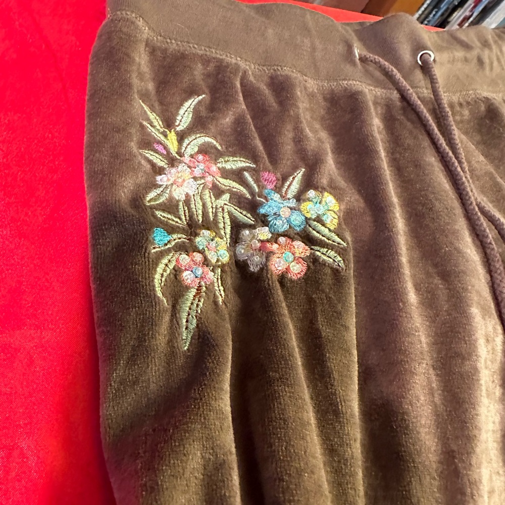 WOW POSHMARK - Authentic BCBG Maxazria Velour Embroidered Pants